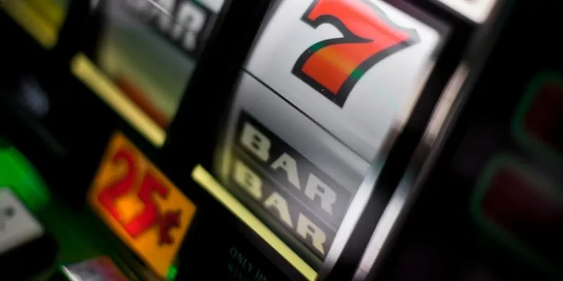 Mobile-first design ensures online poker rooms are accessible anytime, anywhere